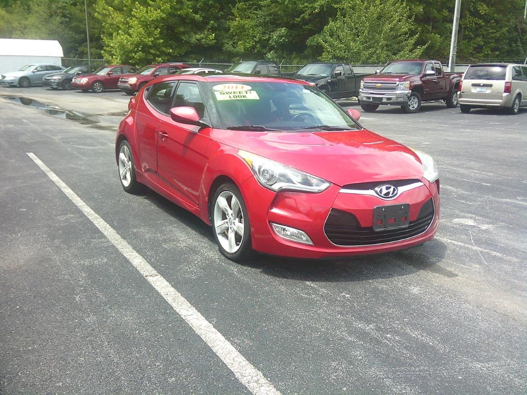 2014 Hyundai Veloster Base's photo