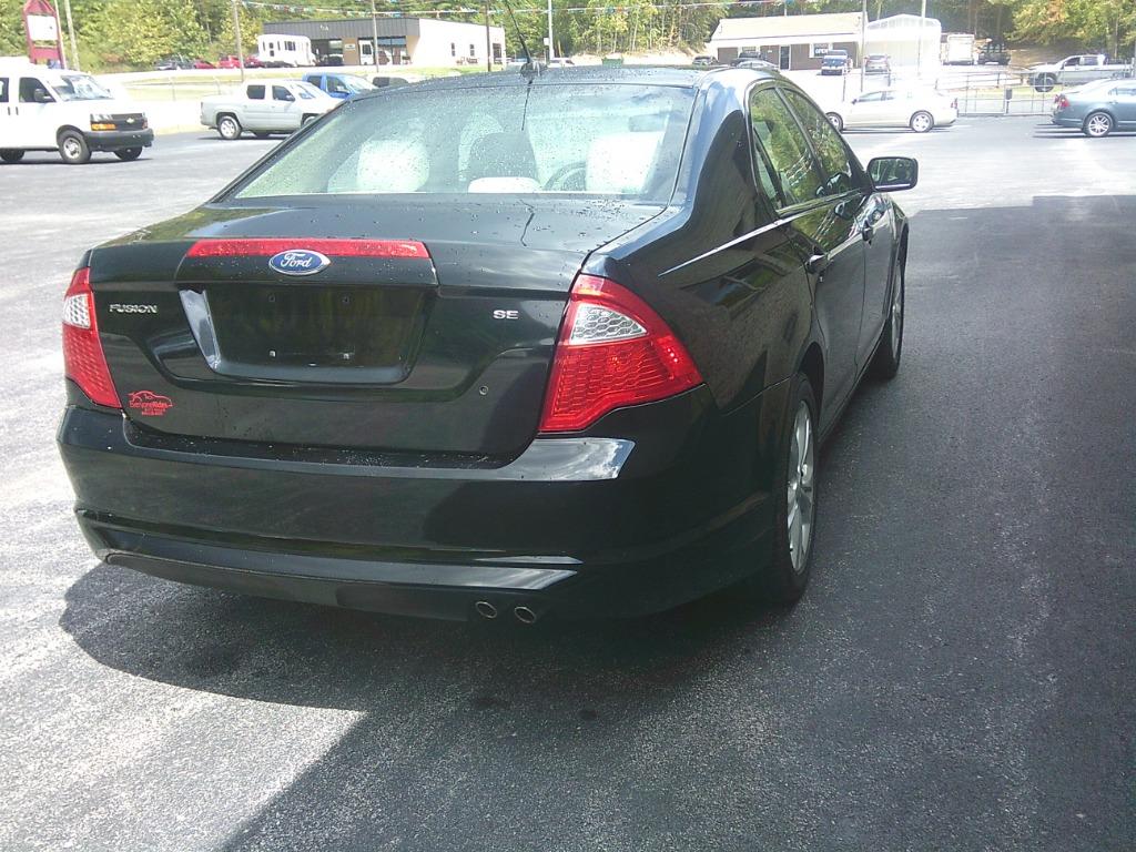 2012 Ford Fusion SE's photo