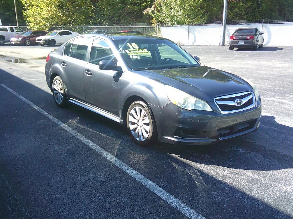 2010 Subaru Legacy I Limited's photo
