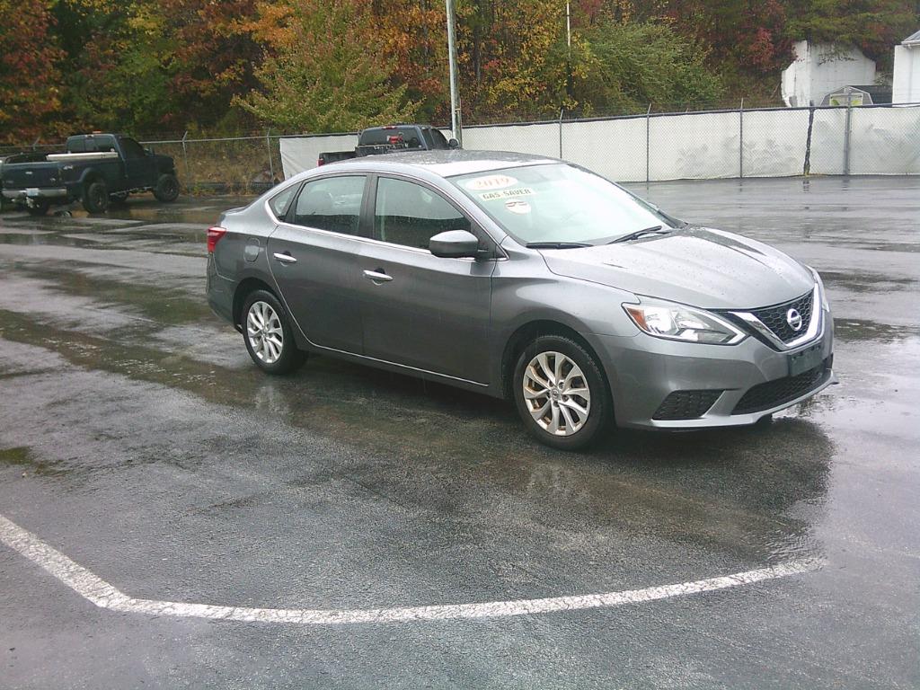 2019 Nissan Sentra SV's photo