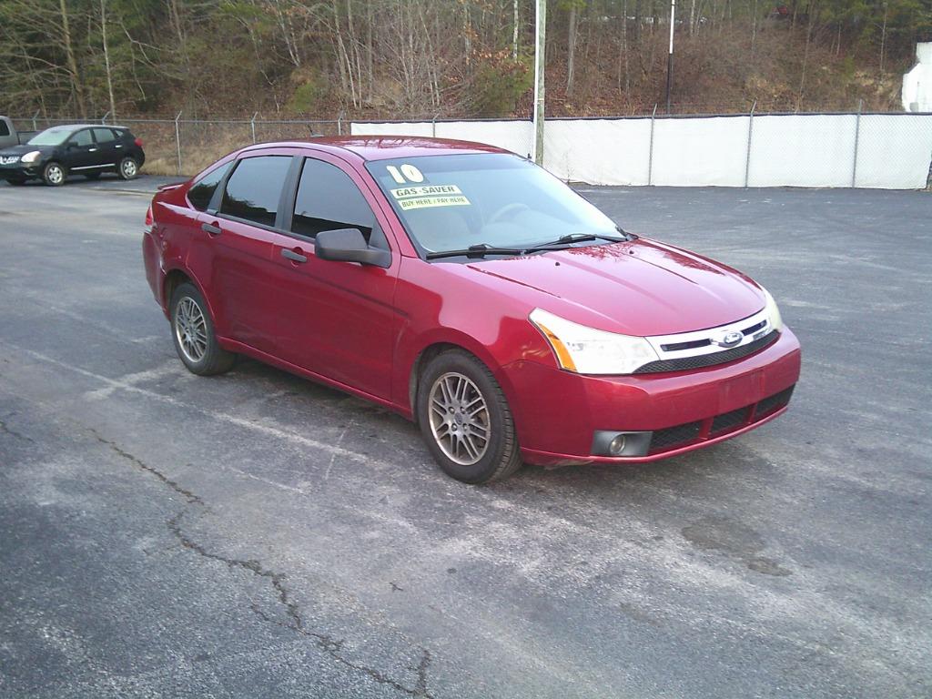2010 Ford Focus SE's photo